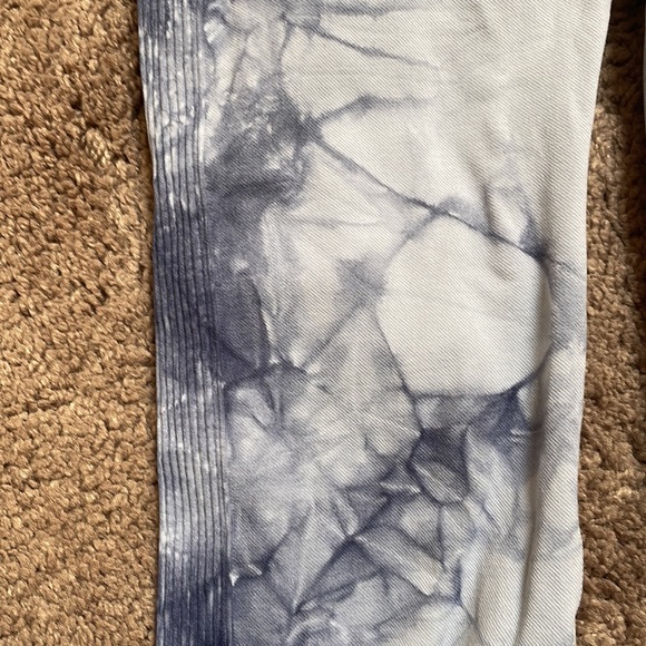 ⚗️ Tie-dye buttscrunch workout leggings ⚗️ - Picture 2 of 5
